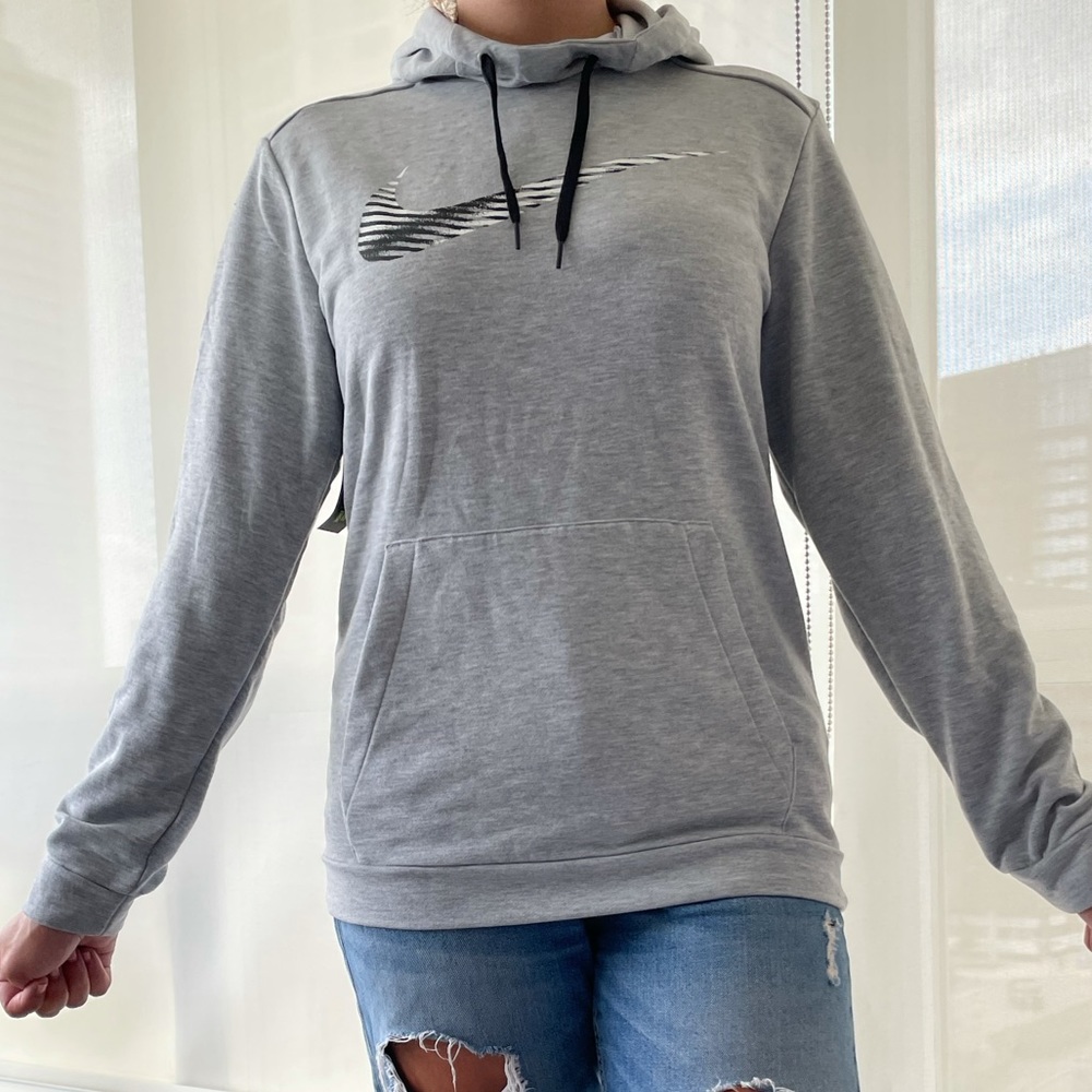 Nike brand new never worn sweater size small